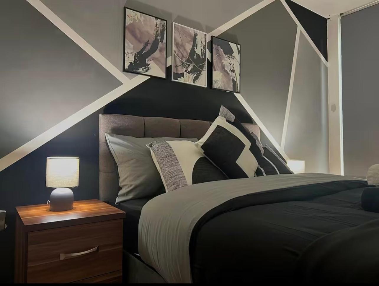 Penthouse Gem, Central, Scenic Views, Stylish, Modern, City Centre 2Br 셰필드 외부 사진
